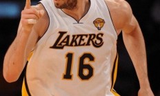 三亿体育体育在线登录-太阳轻松战胜老鹰，保罗组织进攻出色！