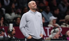 三亿体育体育app下载-篮网赢得重要胜利，主帅受到赞誉