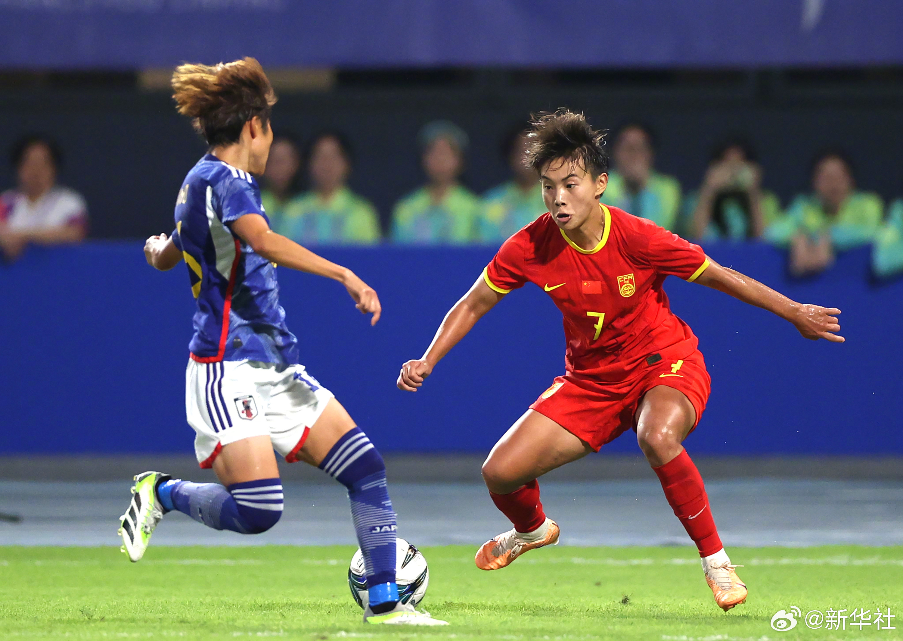 中国女足决赛取得胜利，晋级下一轮的简单介绍