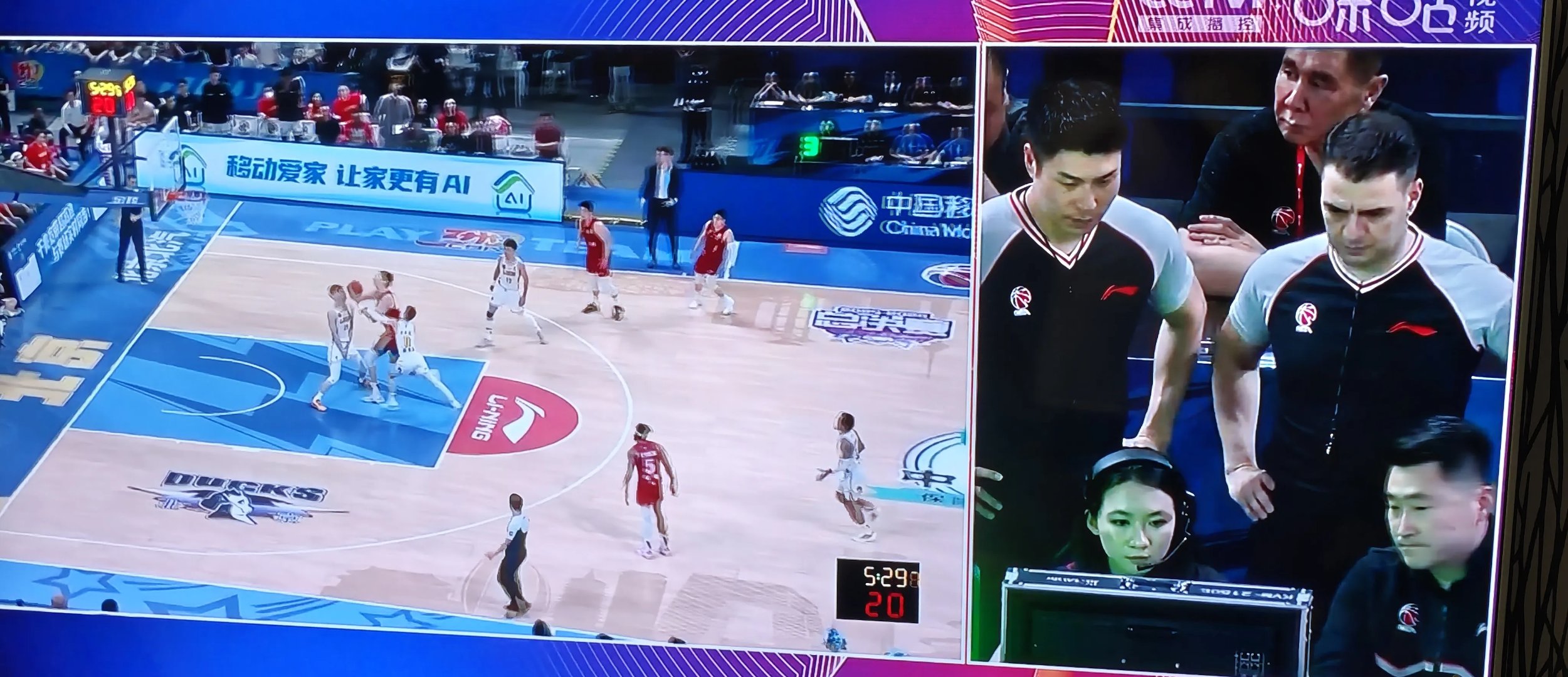 包含周琦在CBA比赛中砍下30分，领导球队取得胜利的词条