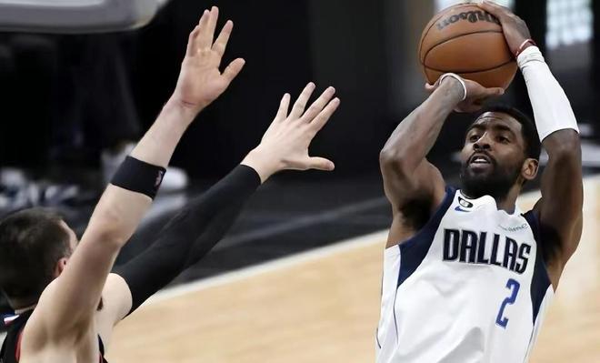 关于湖人完成五笔交易，提升地震级实力的信息