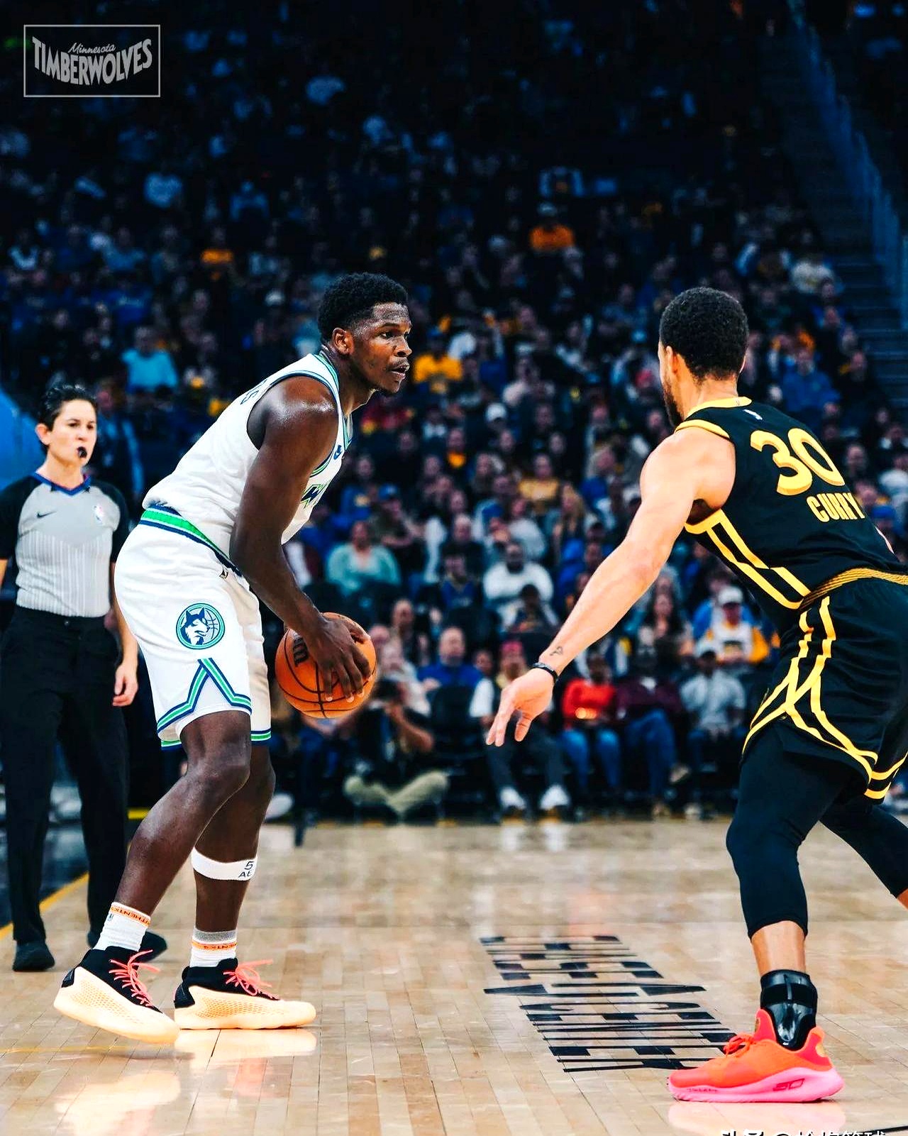 勇士客场大胜鹈鹕，领先西部