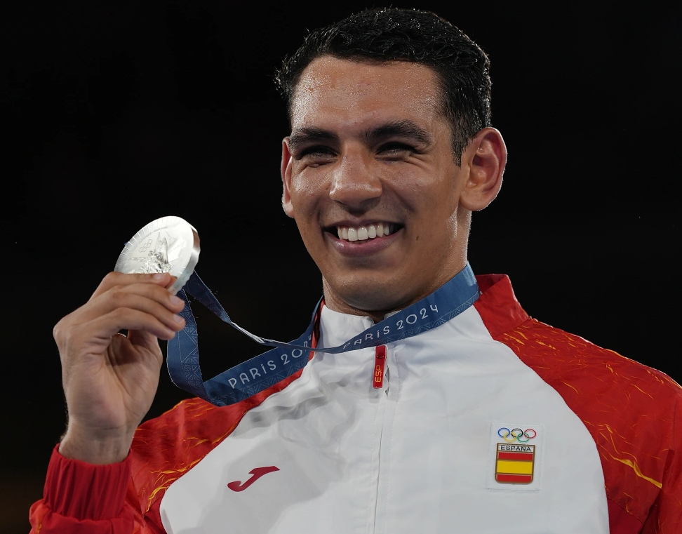 西班牙运动员勇夺射击金牌，实力出众